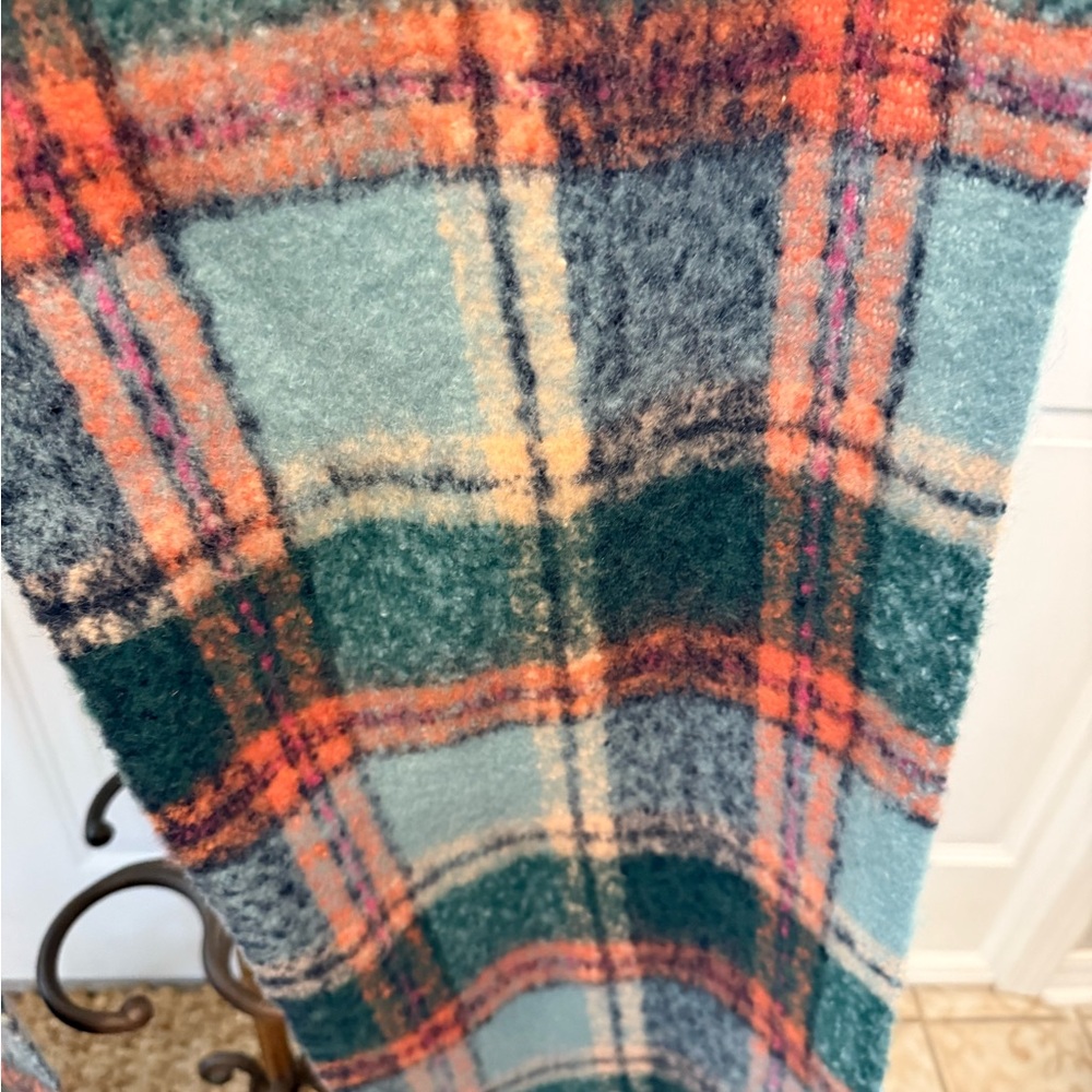 NWT Old Navy Brushed Scarf Soft Plaid Long Scarf with Fringe OS - Picture 8 of 10